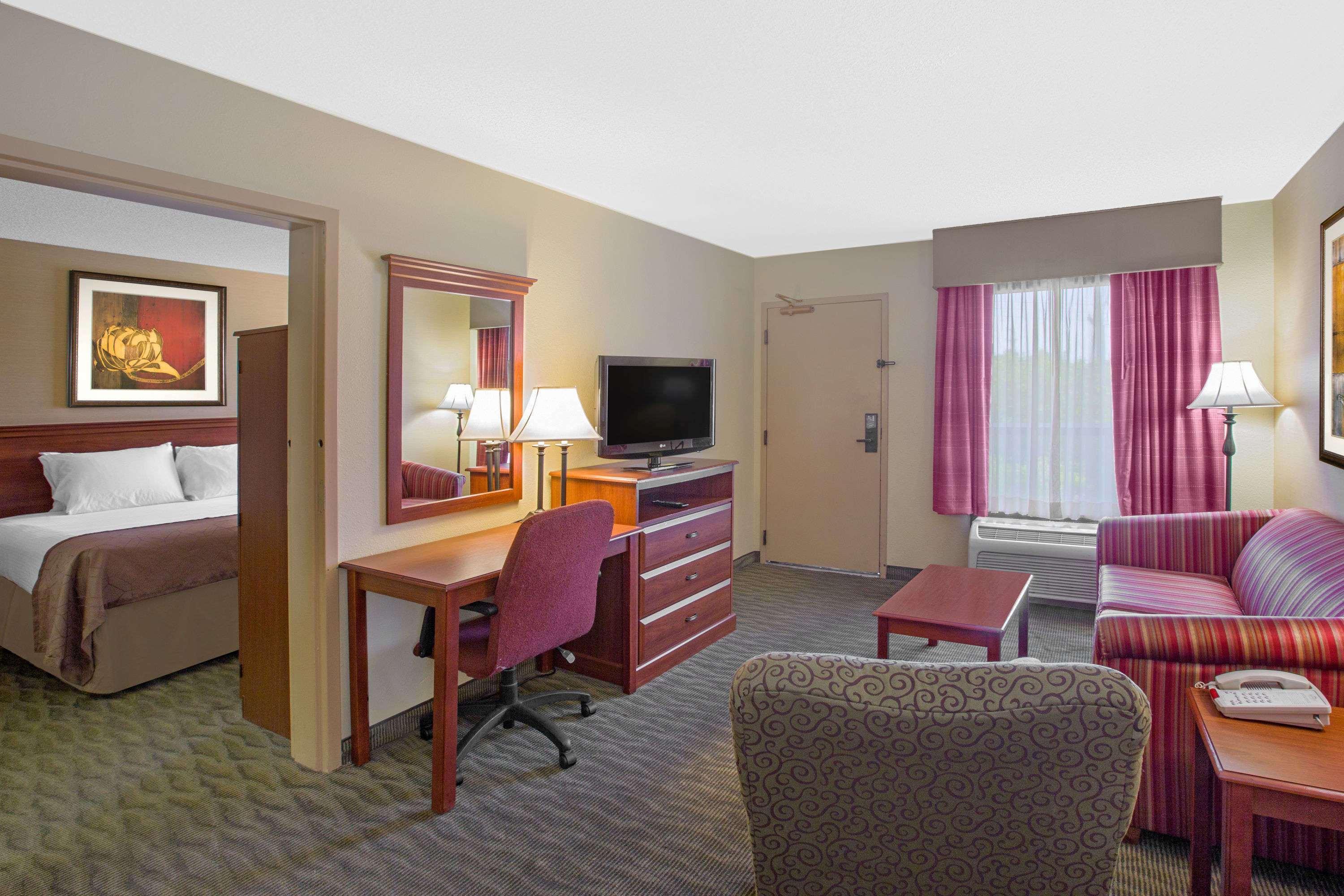 Baymont By Wyndham Camp Lejeune Jacksonville Exterior foto