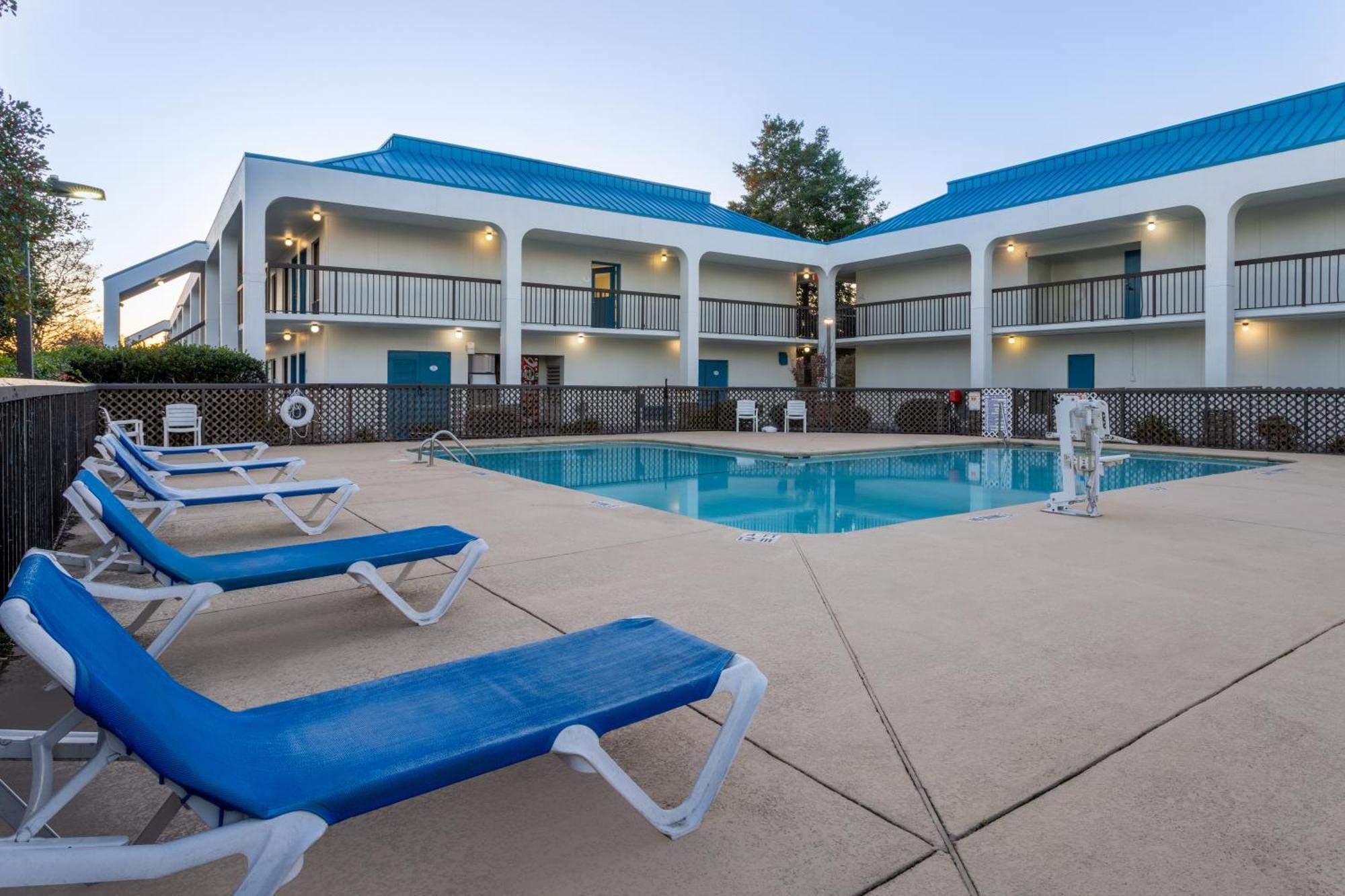 Baymont By Wyndham Camp Lejeune Jacksonville Exterior foto