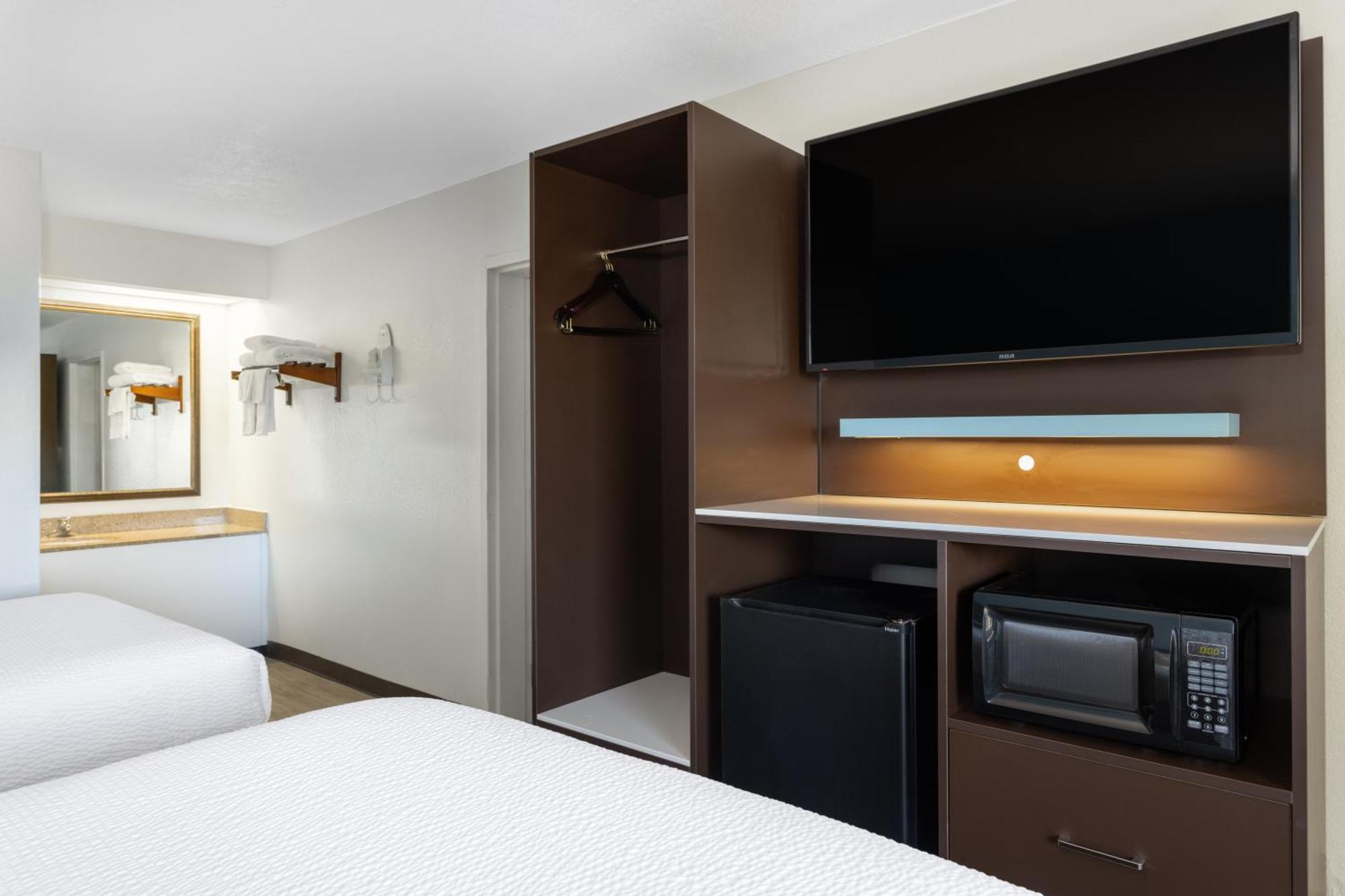 Baymont By Wyndham Camp Lejeune Jacksonville Exterior foto
